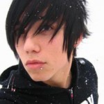 emo-hair-03 Cute emo boy with side fringe.