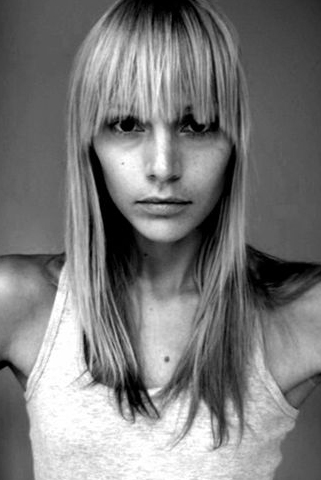 Long Hair With Straight Bangs. Use blunt, rounded angs if