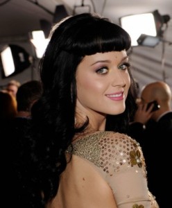 katy-perry-2010-hairstyle
