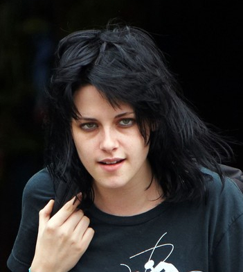 kristen stewart hair. Kristen Stewart with her Joan