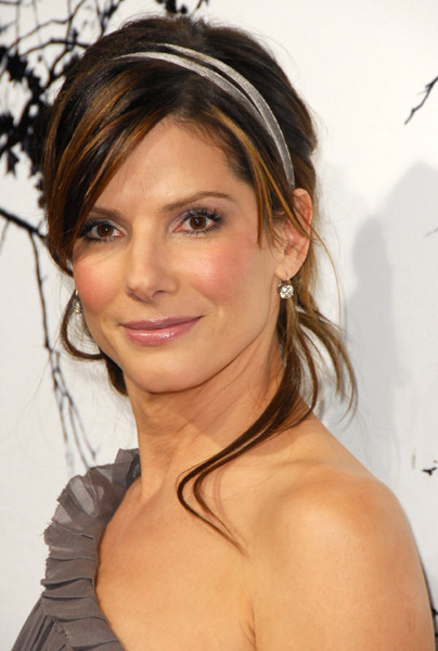 sandra bullock hairstyle. Sandra-ullock-hairstyles-04