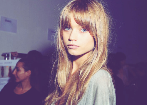 6. Irish-inspired blonde hair with bold streaks - wide 4