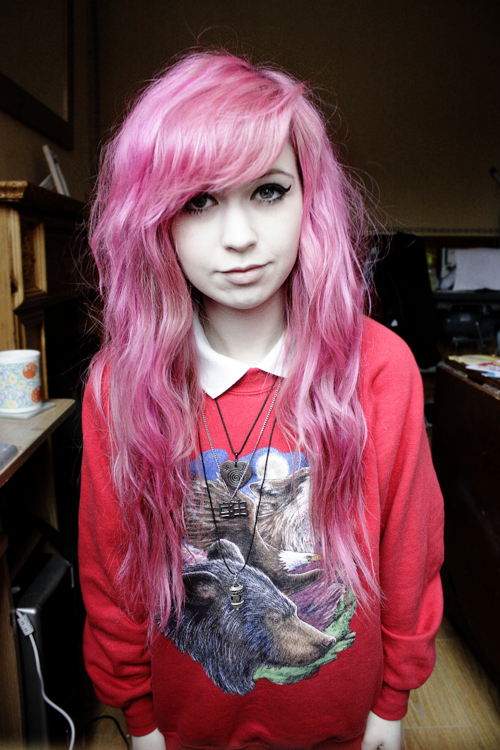 scene girl with pink hair
